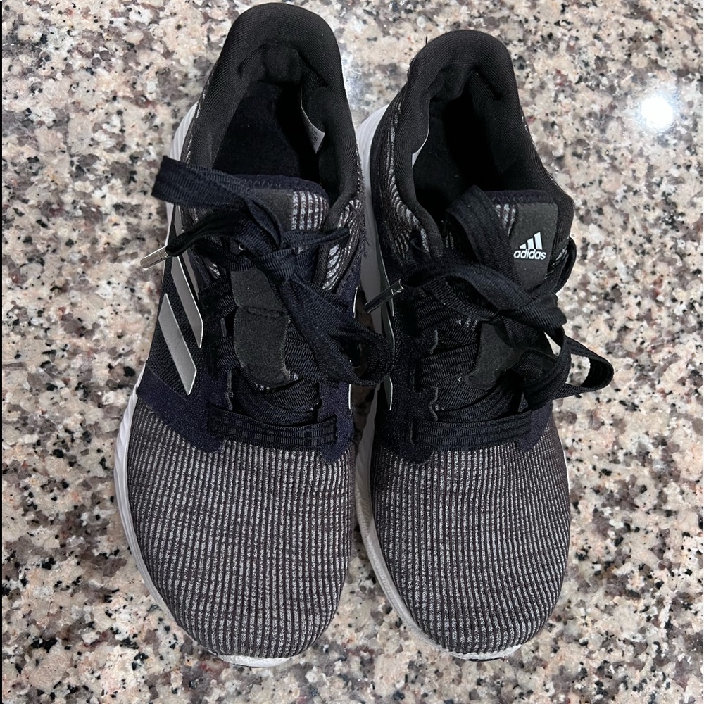 Adidas - Women’s Size 6